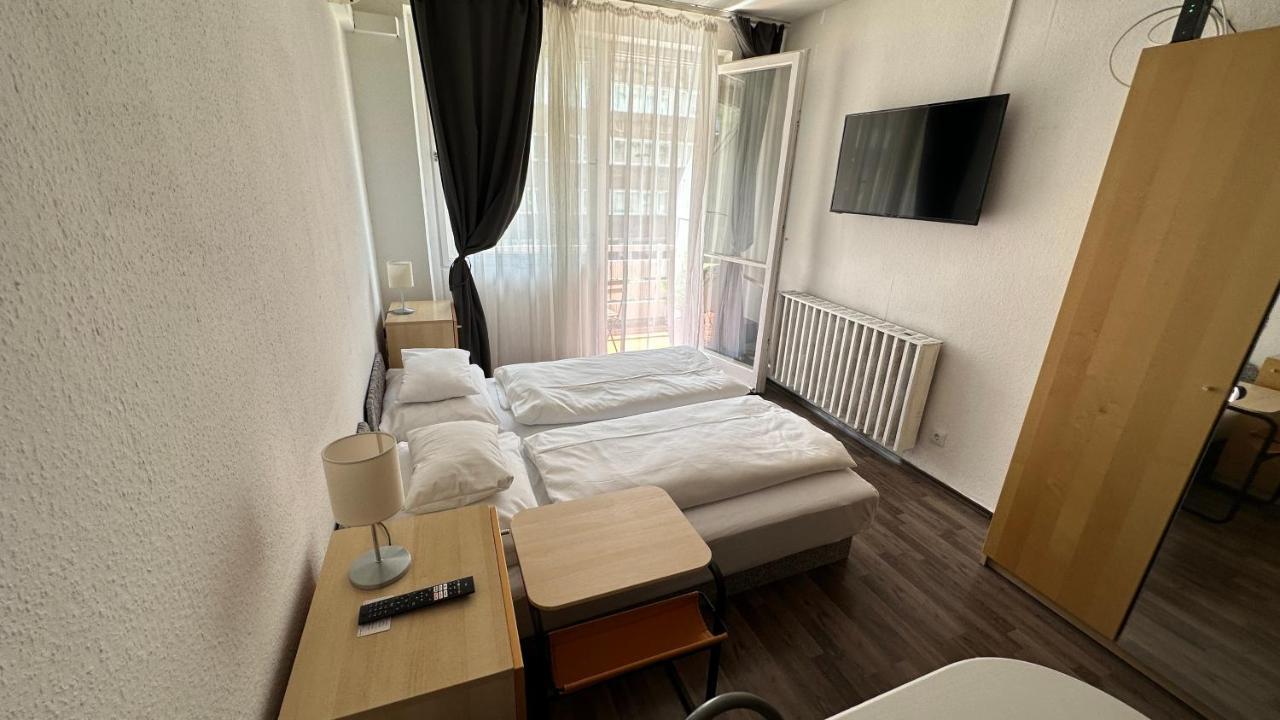 H1 Apartmanok Budapest Exterior photo
